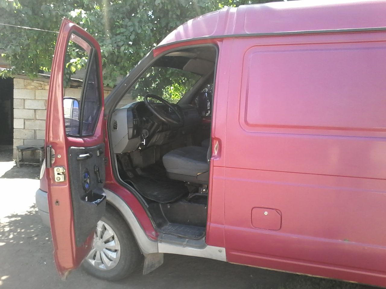 Соболь 2008 г. выпуска. инжектор, я хозяин все вопросы по телефону цена 550000 возможен обмен без доплат на легковое авто +79497125172 - фотография - 4