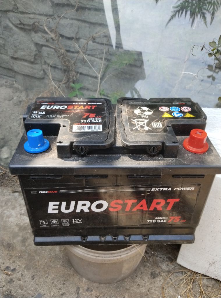 Продаю газель 2008г 150000газель продана остался новый бампер передний 2600 р нового образца, подкрылки перед 600р газели. коврики родные толстые 3 штуки 1000р акамулятор совершенно новый не стоял. на гарантии 7000р 75амп правосторонний меняю на60амп. + с левой стороны. руль по мелочи всякая мелочь макеевка днр т +79494237994 под кареной лист передний 2700р. . - фотография - 4