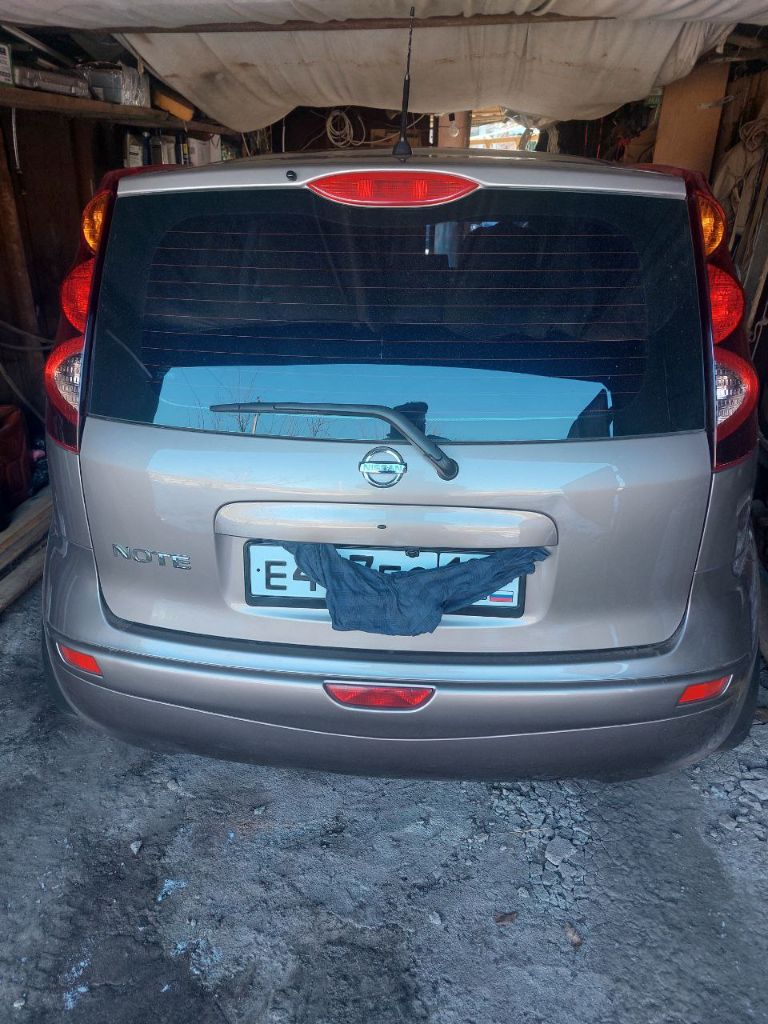 Продам ниссан ноте 2012г. 1,4 бензин, механика. пробег 230000 км. чистая, ухоженная. кондиционер, гу... - фотография