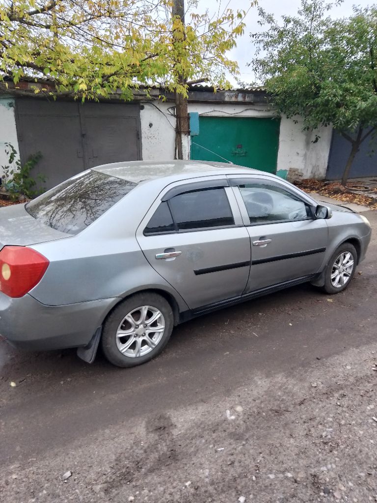 Продам джили мк 2008 года. стоит газ пропан вписан в техпаспорт. резина зима-лето. цена 230т. 79591160346 - фотография - 7