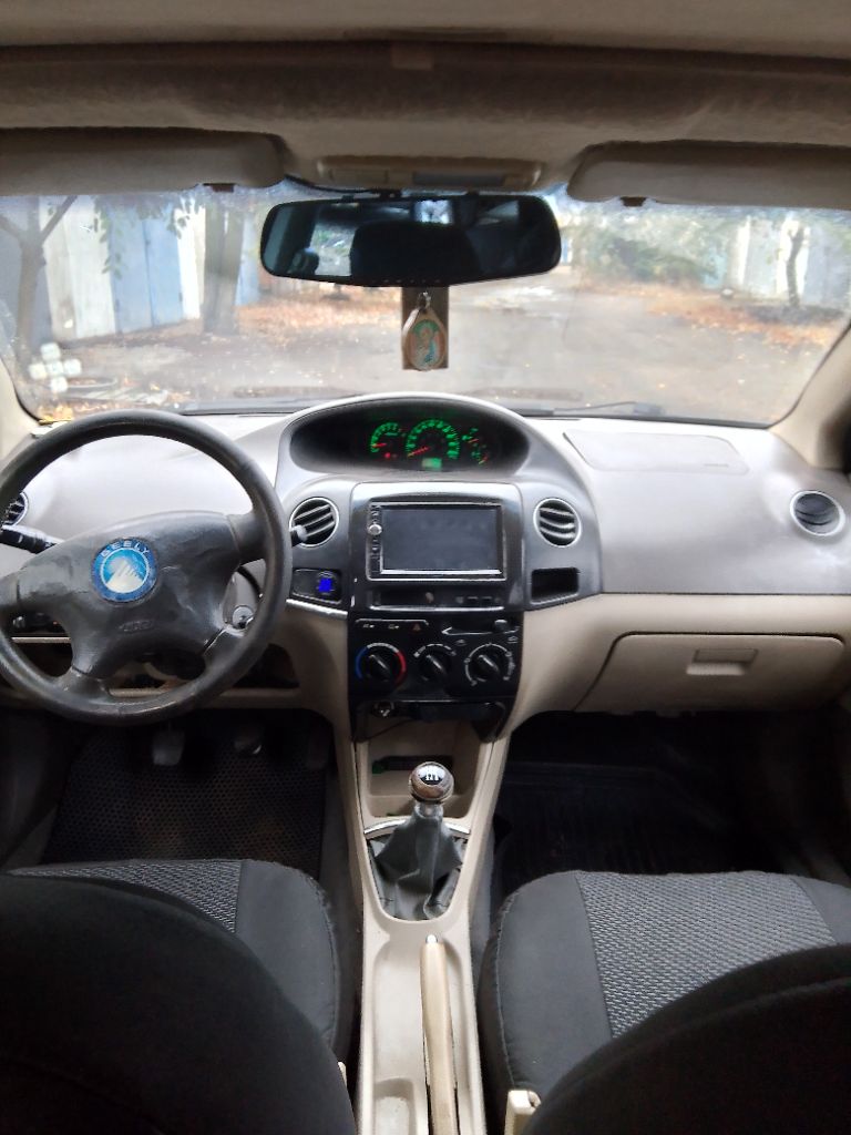 Продам джили мк 2008 года. стоит газ пропан вписан в техпаспорт. резина зима-лето. цена 230т. 79591160346 - фотография - 4