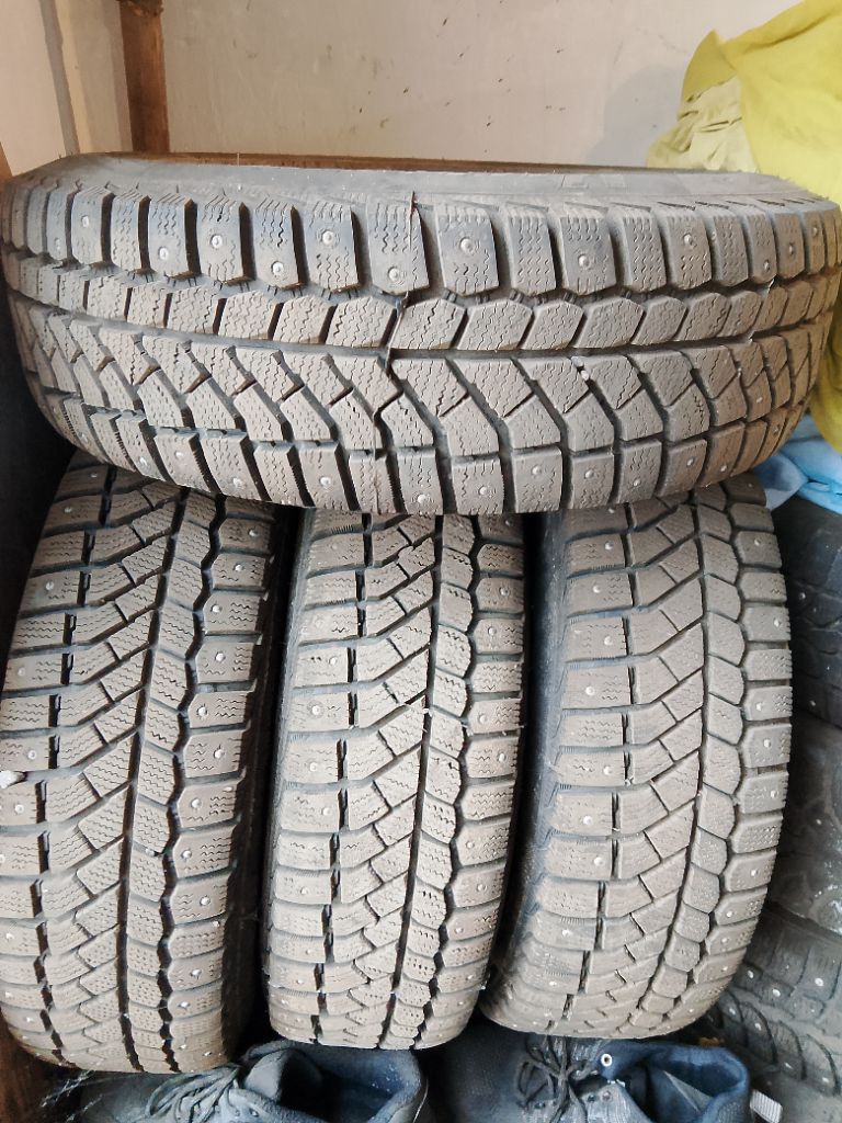 Продам джили мк 2008 года. стоит газ пропан вписан в техпаспорт. резина зима-лето. цена 230т. 795911... - фотография