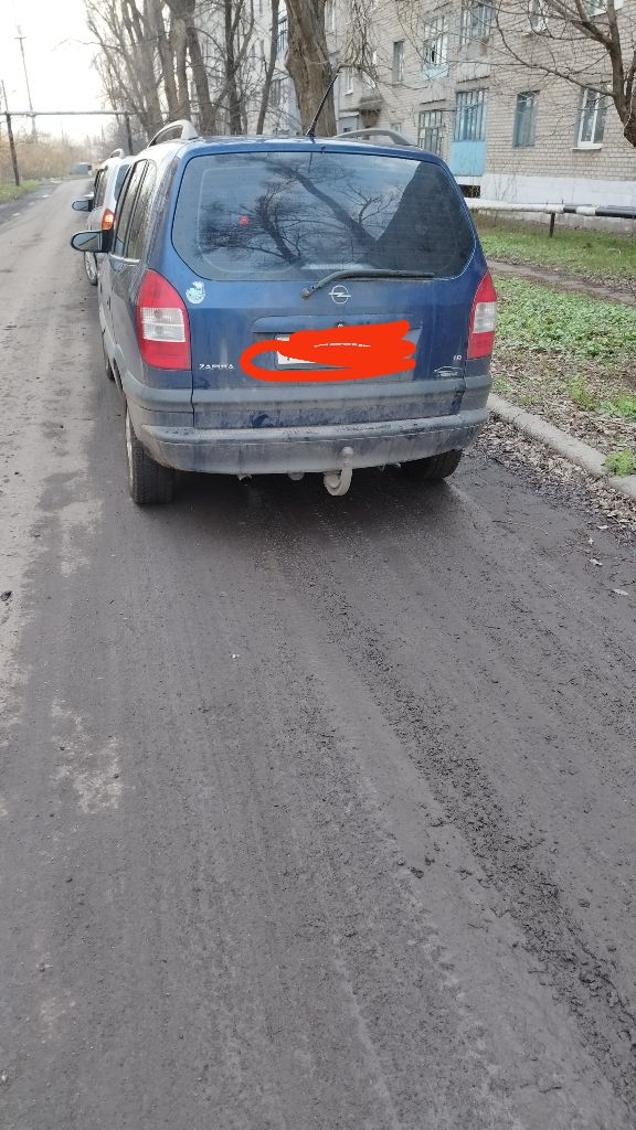 Продам авто опель зафира а 1.8 в нормальном состояние 2003г зимняя резина в подарок климат. круиз. м... - фотография