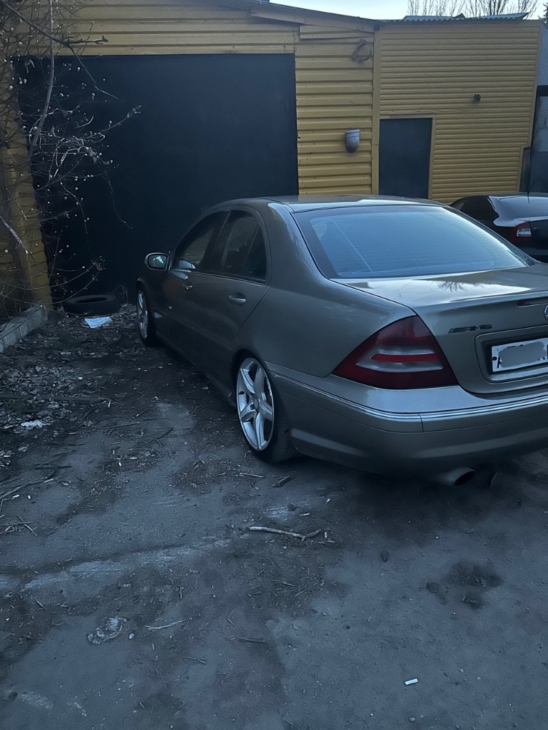 Продажа/обмен с вашей доплатой мерседес с w230 рестайлинговый 2004 год мотор 1.8 компрессорный на 19... - фотография