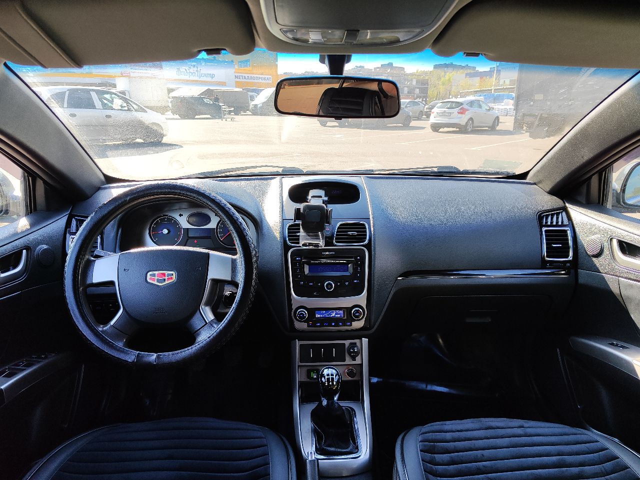 Продам geely emgrand ec7 2013 год, один хозяин (с автосалона) пробег 202000км. цена 600.000₽ цвет:коричневый. автомобиль в хорошем состоянии, не требует вложений. все делалось вовремя. технически полностью обслужен. резина зима-лето. без дтп. ✅двигатель 1,8 бензин/газ(евро4, редуктор tomasetto новый)вписан в стс. работает отлично, не троит, не дымит. check engine не горит. ✅мкпп переключает хорошо, передачи не выбивает. ✅ходовая перебрана (тормозные диски, колодки в круг), новые передние стойки амортизаторов. ✅гур, abs, ebd ✅климат-контроль (холодит 🥶, греет🔥) ✅электропакет(обогрев боковых зеркал, заднего стекла, стеклоподъемники, задание парктроники) есть всё для комфортной езды. 🚀езжу каждый день. 🚗 конечно, есть следы эксплуатации (были косметические подкрасы, время берёт своё) 👨‍🎓 юридически чист!!!на местном учёте!!! с документами порядок!!!оформление через мрэо!!! 👀осмотр донецк. торг. ☎звоните +7(949) 3098712 - фотография - 4