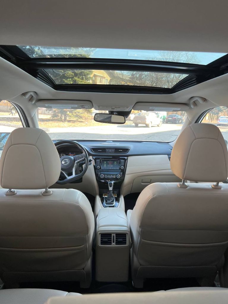 Продам нисанн рог, 2018 г. полный привод, максимальная комплектация, минимальный удар/задний бампер/, пробег 119000 км, цена 2380000 руб, цвет белый перламутр. пробег по днр 5000 км. идеал. состояние. тел. +79493185445 безопасность целая - фотография - 4