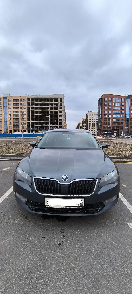 Продажа от собственника шкода суперб! пробег 338к км. второй владелец. с завода вышла в декабре 2018 г. , пригнана в россию в январе 2019, куплена в салоне в июле 2019. в машине ни разу не курили. без жучков и ржавчины. ухоженный автомобиль не смотря на пробег( в основном трасса питер - москва) недавно поменян гидроблок, сцепление и маховик. коробка в полном порядке. двигатель в норме, масло не ест от слова совсем!! проедет на уверенном ещё столько же! сигнализация старлайн е9 метка, автозапуск. складывающиеся зеркала с подогревов. автохолд. атермальное остекление. диски r17. антишумка днище и колесные арки. без особых вложений! 1650000 рублей. торг у капота. т. +79919912055 - фотография - 14