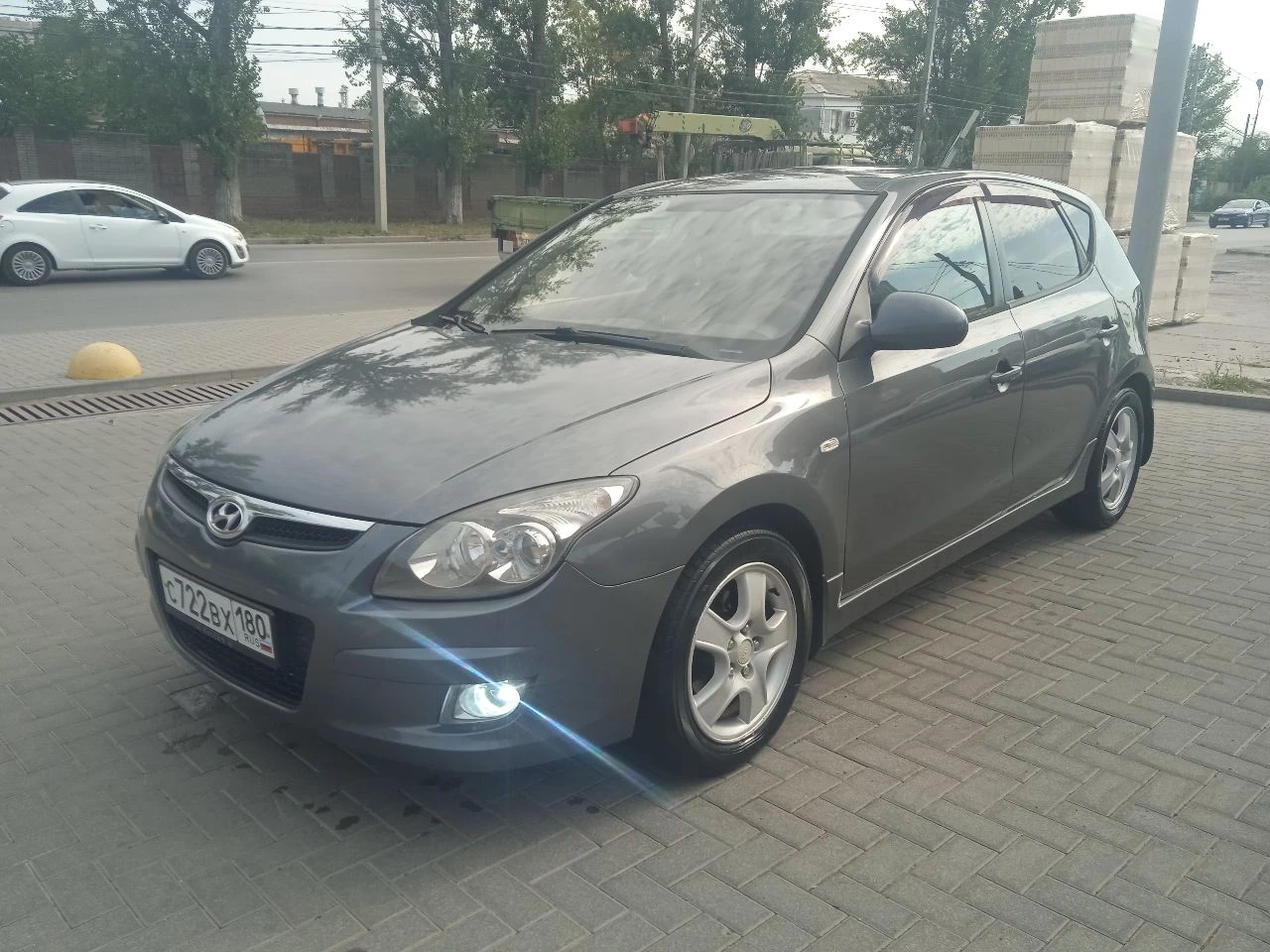 Хундай i30, 2010 года,1.4l механика, пробег 228 тыс, авто в хорошем состоянии, что по кузову, что те... - фотография