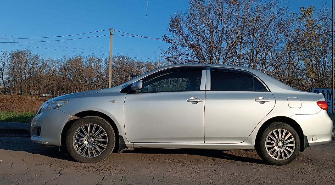 Срочная продажа машины !!! toyota corolla 2008 г. в отличном состоянии. в хорошей комплектации: ✔️двигатель 1.6. ✔️ газ/бензин. ✔️коробка робот. ✔️в комплекте летняя и зимняя резина. ✔️пробег 126 т. 850 000 р. все вопросы по телефону: +79494364269. - фотография - 3