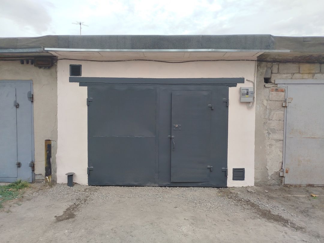 Донецк+7949=449=4002 продаёт зять авто mazda haima 3 1.8 mt, 2011, 180 000 км за 200т р после не большого дтп всё работает уезжает теперь срочно продаёт дёшово за пол цены документы в порядке постояный учёт регион 180 звоните узнавайте по тел любое время донецк калинин р-он у покровский церкови бул шевченко во дворе стоит - фотография - 4