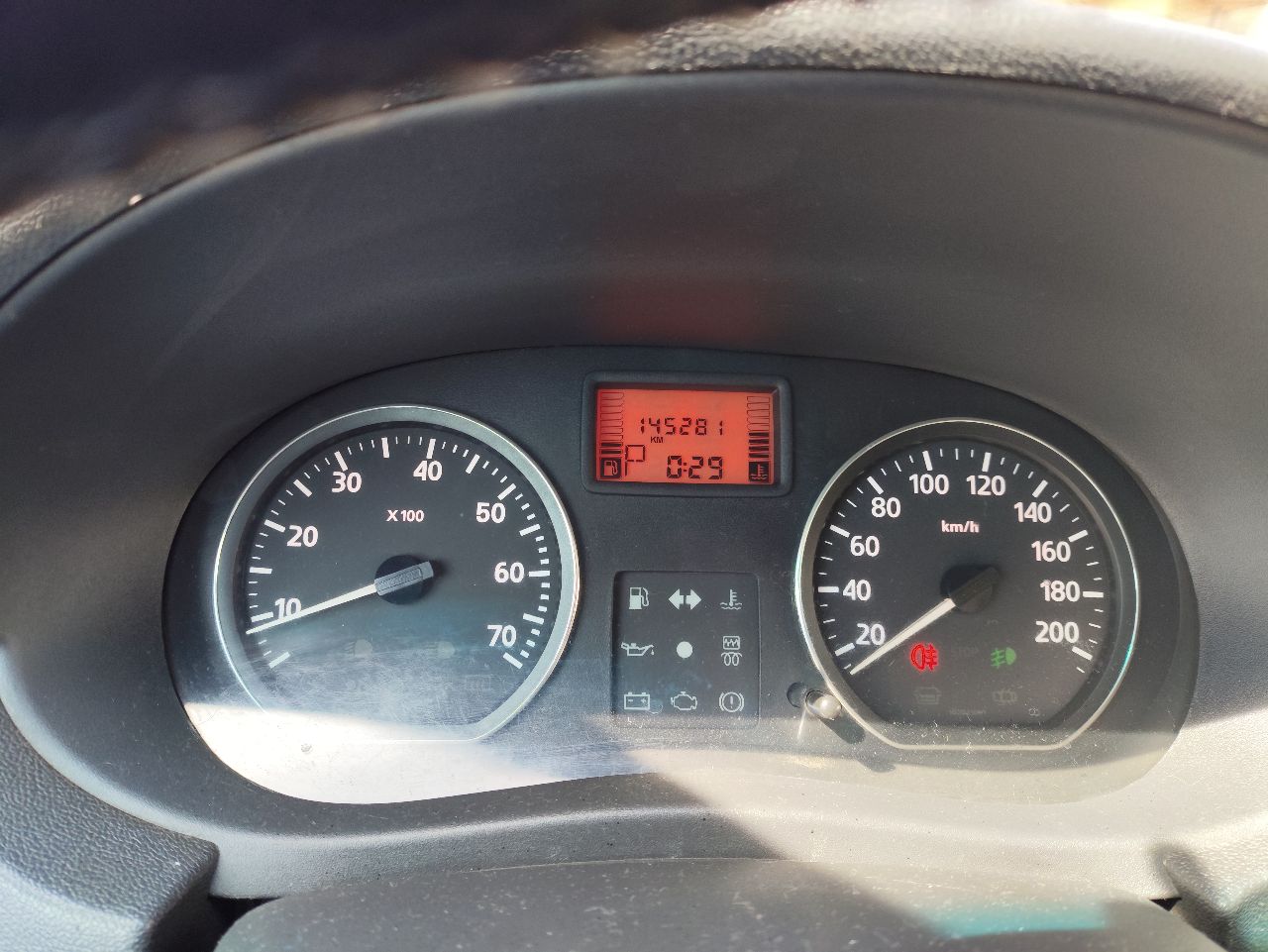 Ниссан альмера 2016 год, пробег 145 тысяч, коробка автомат, электрозеркала, андроид магнитола с нави... - фотография