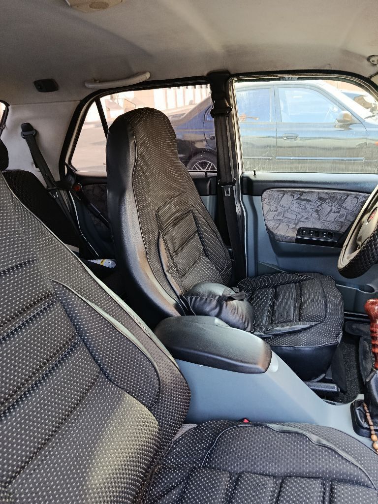 Продам волга 31105 выпуск 2008г. на полном ходу без гнили и ржавчины мотор chrysler пробег 170т. км по птс два хозяина, евро салон чистый не прокуренный остальные вопросы по тел. +79493918856 цена 375тыс. торг у капота - фотография - 2