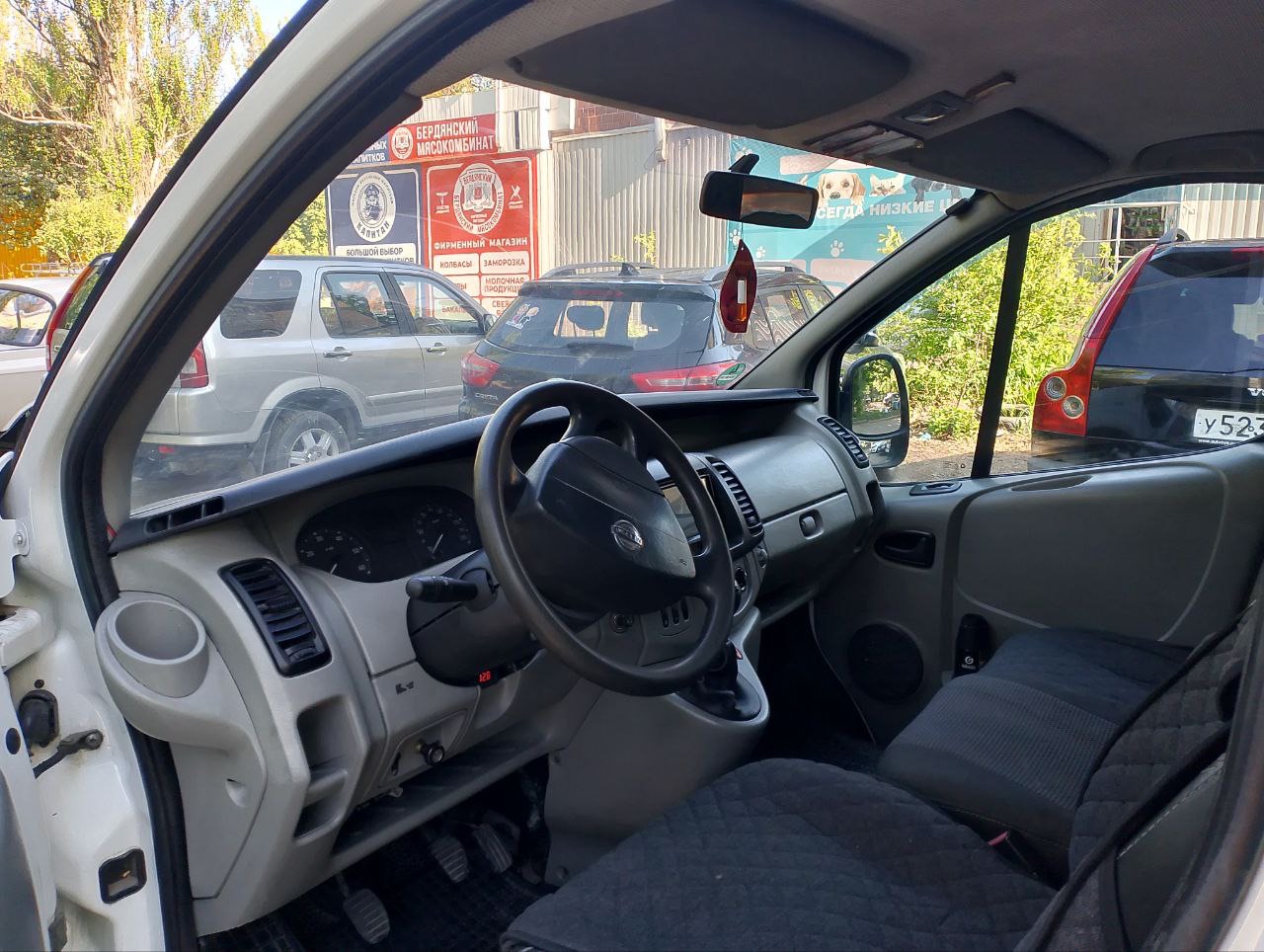 Нисан примастар 2л дизель 2008 год мкпп-6ст, интересен обмен на опель зафира, и тд фиат добло и тд внедорожник санта фе хонда срв и т. д авто у меня два года, год назад поменял двигатель на контрактный с пробегом 76000 км документы все имеються, старый, двигатель отдам в нагрузку со всем навесным турбина, свечи датчики и тд, за год наездил 7000 тыс. сейчас поменял масло в двигателе и коробке, заменена полностью вся ходовая и подвеска т е амартизаторы, пружины, стойки, новая рулевая рейка оригинал, сайленблоки, шаровые и т. д замена всех жидкостей атифриз, торм. гур, вообщем машина полночтью обслужена, двигатель за 7000 тыс, пробега ни грамма масла любые проверки по авто я хозяин без права отчуждения тел +79494527429 алексей или в л/с донецк кировский район - фотография - 5