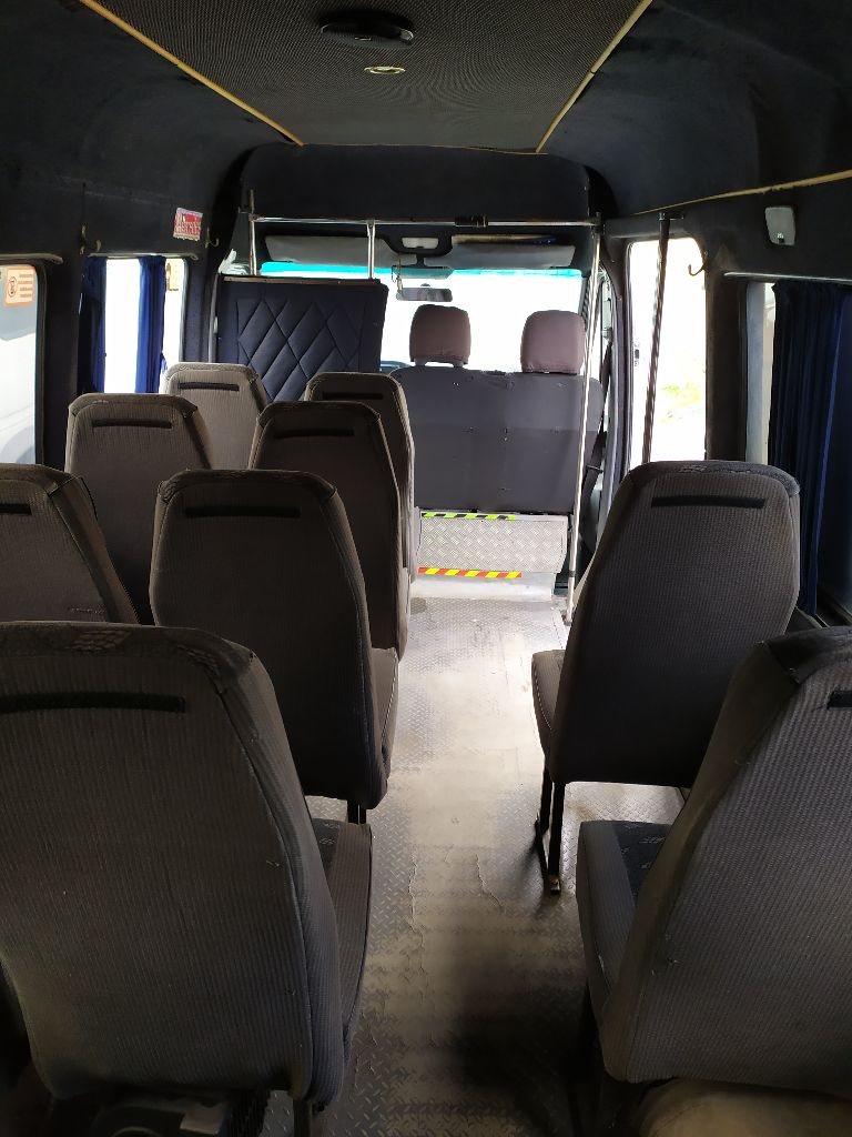 Продается автобус мерседес спринтер 412 d. пассажирский, 18+1 место, спарка. год выпуска-1998 г. , объем двигателя - 2,9. аккумулятор новый, двигатель масло не берет. ходовая часть в порядке. на кузове имеется небольшая ржавчина. уена -950000 руб. тел. +7 9494784033 - фотография - 14