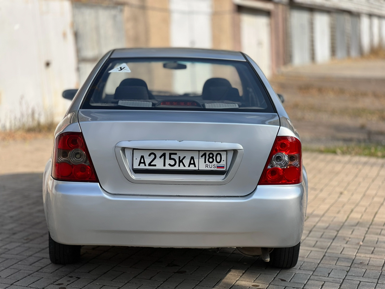 Geely ck 2012 года. двигатель 1.5 бензин. 90 тысяч км пробег, резина хорошая лето, аккумулятор новый... - фотография