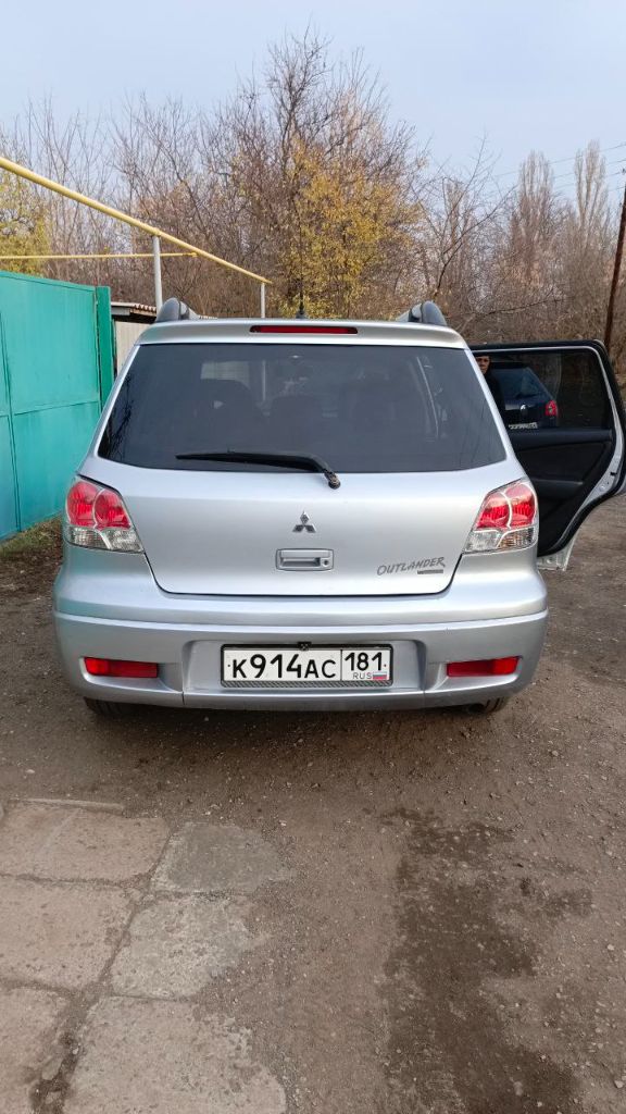 Mitsubishi outlander, 2003 г. пробег 350000, # мкпп, 2.0, 150 л. с. машина обслужена и готова к эксплуатации, на ходу и без проблем. вложений не требуется ! от собственника. продажа с переоформлением. +79592440668 - днр, лнр. 🇷🇺 машина в г. стаханов. рынок ромашка. - фотография - 2