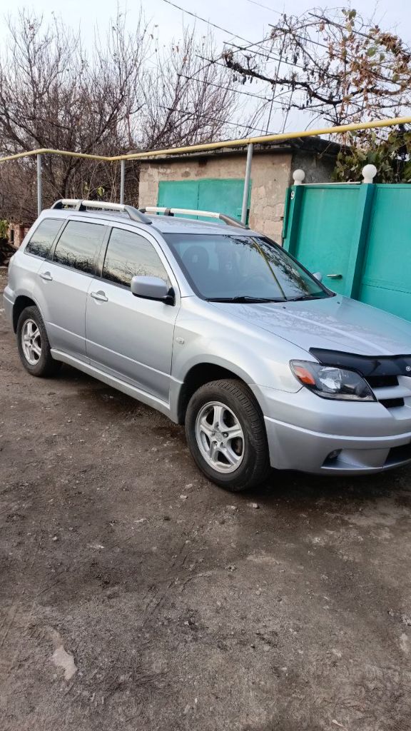 Mitsubishi outlander, 2003 г. пробег 350000, # мкпп, 2.0, 150 л. с. машина обслужена и готова к эксп... - фотография