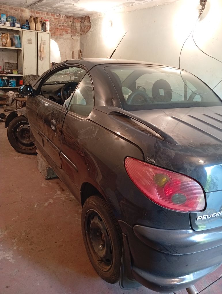 Продам пежо 206 сс, после дтп, 2003 г. в. 1.6 тел. цена 150000 +79493405607 - фотография - 5