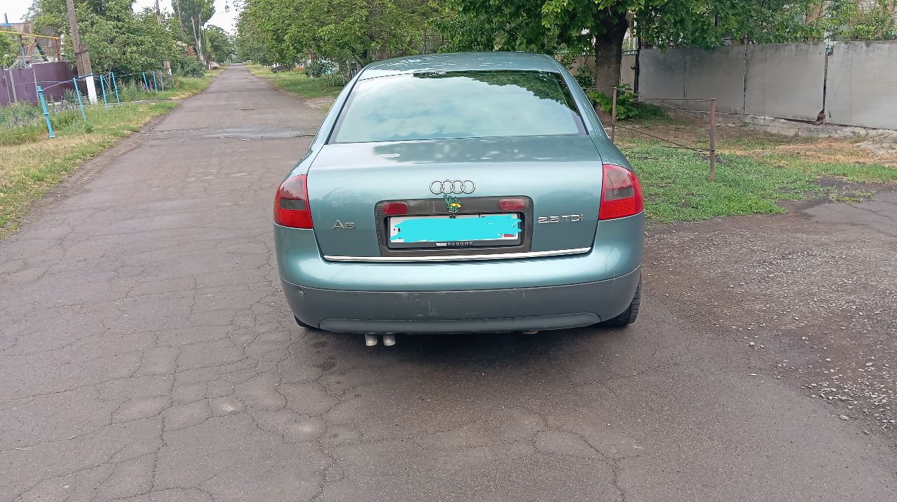 Продам или обменяю ауди а6 с5 2.5tdi мкпп 6ст кузов целый без гнили ходовка в порядке установлены новые передние рычаги климат работает заправлен переоформить без проблем. 500000₽ +79493435270 - фотография - 4