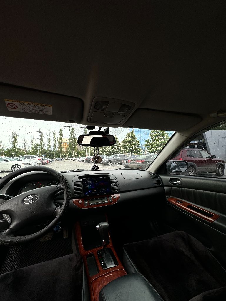 Продам надежный и проверенный временем toyota camry 2004 года! этот автомобиль — отличный выбор для тех, кто ищет комфорт, надежность и экономичность. машина прошла полный технический осмотр, полностью готова к эксплуатации. пробег всего 191 000 км — досконально обслуженная и в хорошем состоянии. цена — 1 миллион рублей. не упустите шанс стать владельцем популярного и практичного седана! коробка автомат *автозапуск *подогрев и эл регулировка зеркал *блокировка всех стекол * эл подъёмники *подогрев передних сидений *магнитофон с камерой заднего вида *кожаный салон *саб и хорошие колонки *штатные титаны резина зима/лето более подробная информация по тел +79493300393 - фотография - 3