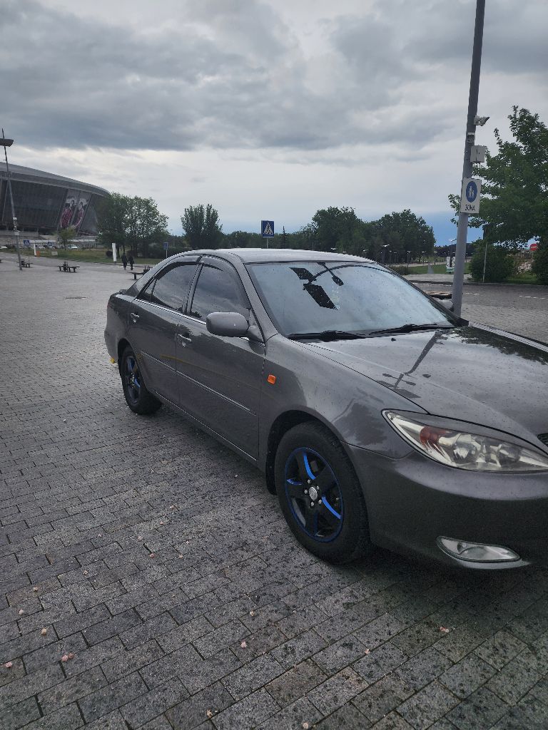 Продам надежный и проверенный временем toyota camry 2004 года! этот автомобиль — отличный выбор для тех, кто ищет комфорт, надежность и экономичность. машина прошла полный технический осмотр, полностью готова к эксплуатации. пробег всего 191 000 км — досконально обслуженная и в хорошем состоянии. цена — 1 миллион рублей. не упустите шанс стать владельцем популярного и практичного седана! коробка автомат *автозапуск *подогрев и эл регулировка зеркал *блокировка всех стекол * эл подъёмники *подогрев передних сидений *магнитофон с камерой заднего вида *кожаный салон *саб и хорошие колонки *штатные титаны резина зима/лето более подробная информация по тел +79493300393 - фотография - 4