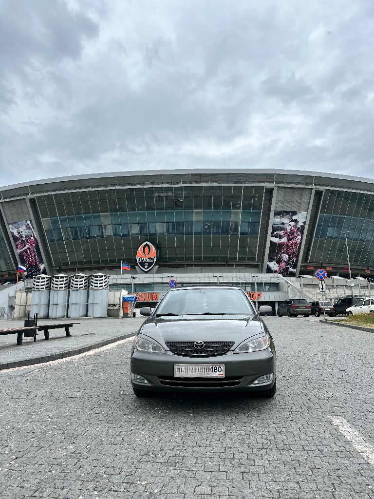 Продам надежный и проверенный временем toyota camry 2004 года! этот автомобиль — отличный выбор для тех, кто ищет комфорт, надежность и экономичность. машина прошла полный технический осмотр, полностью готова к эксплуатации. пробег всего 191 000 км — досконально обслуженная и в хорошем состоянии. цена — 1 миллион рублей. не упустите шанс стать владельцем популярного и практичного седана! коробка автомат *автозапуск *подогрев и эл регулировка зеркал *блокировка всех стекол * эл подъёмники *подогрев передних сидений *магнитофон с камерой заднего вида *кожаный салон *саб и хорошие колонки *штатные титаны резина зима/лето более подробная информация по тел +79493300393 - фотография - 2