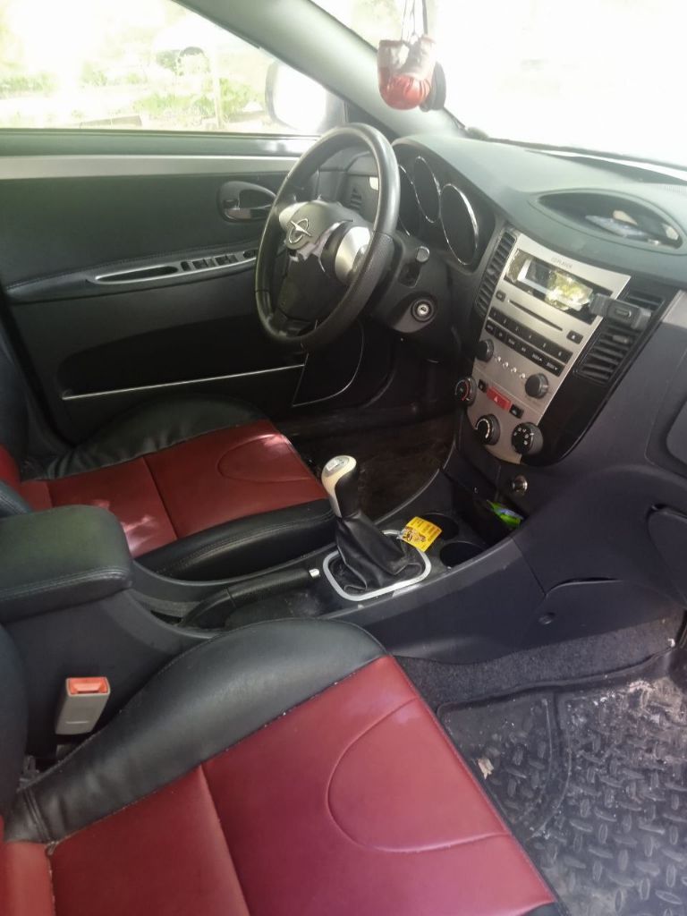 Донецк+7949=449=4002 продаёт зять на ходу авто (аналог mazda) haima 3 1.8 mt, 2011, 180 000 км за 120 т р после обстрела на капот пришёлся и правый бок повредился нет капота и бок надо делать а так всё работает мотор и электрика исправна он уезжает срочно на лечение записан и нет времени делать так и продаёт продаёт дёшово за треть цены а он покупал за 850т р а так документы готовы всё порядке постоянный учёт регион 180 звоните узнавайте по тел любое время донецк калинин р-он у покровского храма рядом дом на бул шевченко во дворе стоит машина - фотография - 2