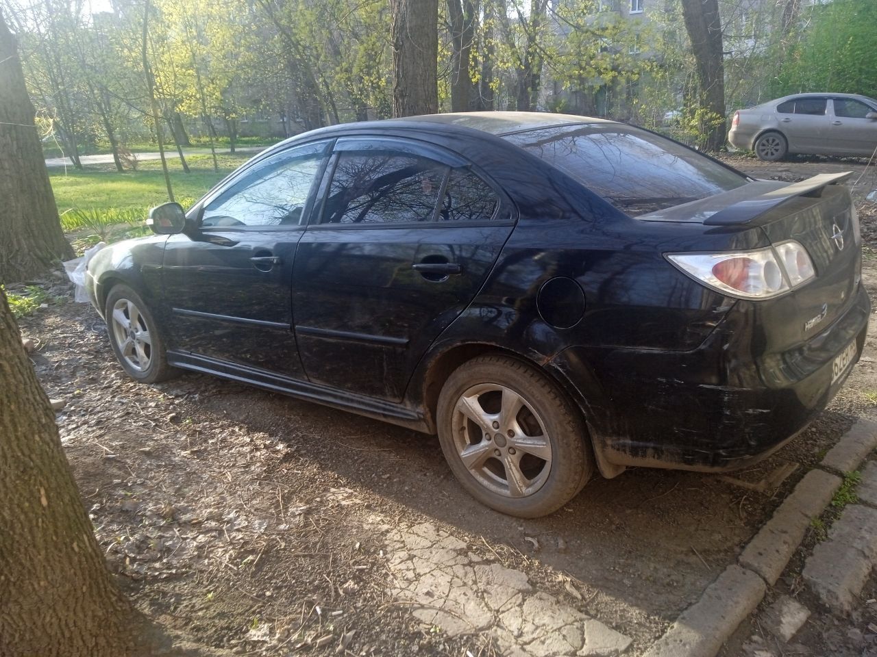 Донецк+7949=449=4002 продаёт зять на ходу авто (аналог mazda) haima 3 1.8 mt, 2011, 180 000 км за 120 т р после обстрела на капот пришёлся и правый бок повредился нет капота и бок надо делать а так всё работает мотор и электрика исправна он уезжает срочно на лечение записан и нет времени делать так и продаёт продаёт дёшово за треть цены а он покупал за 850т р а так документы готовы всё порядке постоянный учёт регион 180 звоните узнавайте по тел любое время донецк калинин р-он у покровского храма рядом дом на бул шевченко во дворе стоит машина - фотография - 8