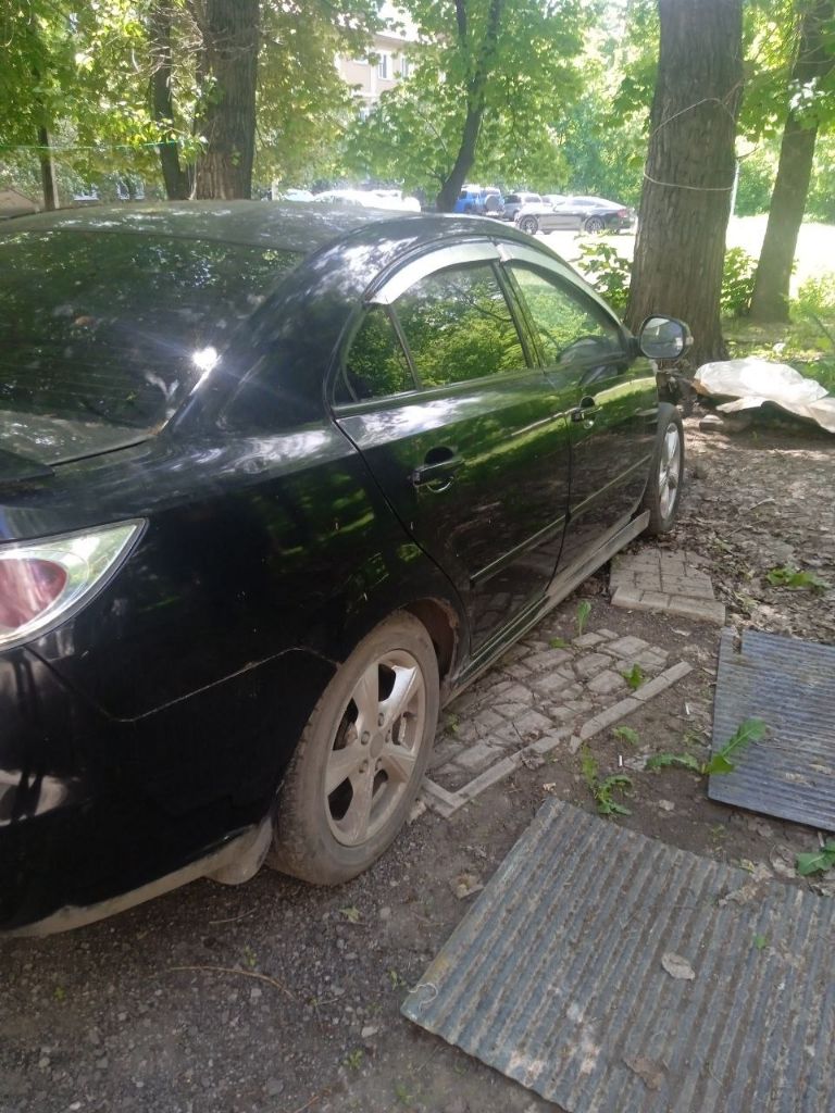 Донецк+7949=449=4002 продаёт зять на ходу авто (аналог mazda) haima 3 1.8 mt, 2011, 180 000 км за 120 т р после обстрела на капот пришёлся и правый бок повредился нет капота и бок надо делать а так всё работает мотор и электрика исправна он уезжает срочно на лечение записан и нет времени делать так и продаёт продаёт дёшово за треть цены а он покупал за 850т р а так документы готовы всё порядке постоянный учёт регион 180 звоните узнавайте по тел любое время донецк калинин р-он у покровского храма рядом дом на бул шевченко во дворе стоит машина - фотография - 5