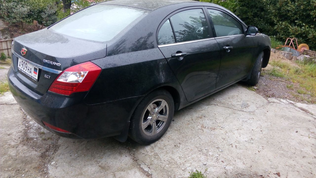 Продам джили эмгранд ес-7 2012г. в. пробег 75000 км. в отличном состоянии. цена 700000 руб. при поку... - фотография