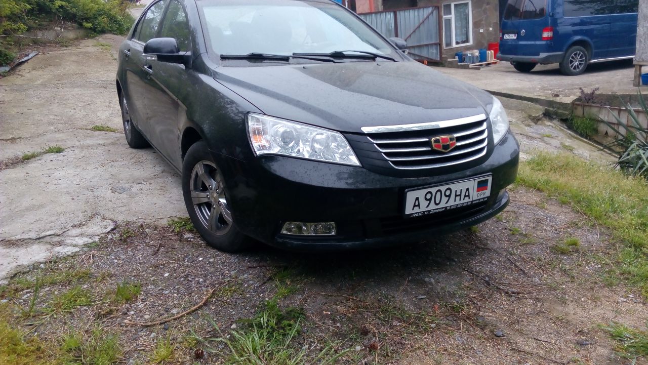 Продам джили эмгранд ес-7 2012г. в. пробег 75000 км. в отличном состоянии. цена 700000 руб. при покупке автомобиль был обработан мовилем и днище было покрыто антикоррозийным составом. хранился в сухом гараже, зимой не эксплуатировался. по кузову в очень хорошем состоянии, затрат не требует. двигатель работает тихо, расхода масла нет совсем от замены до замены. коробка передач работает без нареканий. ходовая ухожена, затрат не требует. салон в отличном состоянии. все вопросы по телефону или при осмотре. комплект зимних шин в подарок. тел. +7 949 735 30 98.макеевка днр - фотография - 2