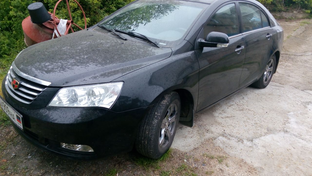 Продам джили эмгранд ес-7 2012г. в. пробег 75000 км. в отличном состоянии. цена 700000 руб. при покупке автомобиль был обработан мовилем и днище было покрыто антикоррозийным составом. хранился в сухом гараже, зимой не эксплуатировался. по кузову в очень хорошем состоянии, затрат не требует. двигатель работает тихо, расхода масла нет совсем от замены до замены. коробка передач работает без нареканий. ходовая ухожена, затрат не требует. салон в отличном состоянии. все вопросы по телефону или при осмотре. комплект зимних шин в подарок. тел. +7 949 735 30 98.макеевка днр - фотография - 3