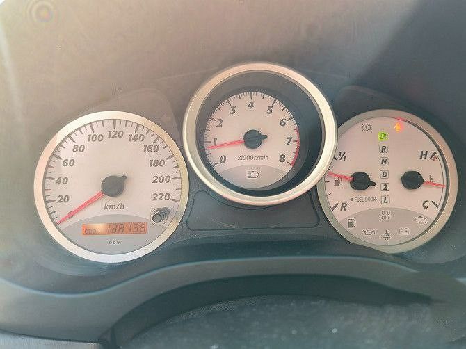 Тоyoта rav4, 2004 г. в. , объем двигателя 2,0 литра, пробег 138136 км, полный привод, коробка автомат, диски легкосплавные r16 (2 комплекта), черный кожаный салон, машина куплена у официального дилера в г. донецк, 1 владелец с момента покупки, полностью обслужена, комплект зимней резины, в салоне не курили, в хорошем состоянии, сел и поехал. осмотр в г. донецк, продажа в связи с покупкой нового авто, перекупщиков не беспокоить. цена 1100000 р. (торг у капота). +79493142555 - фотография - 14