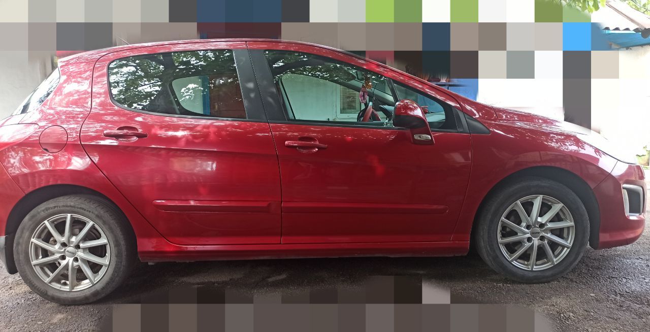 Продам пежо 308 хэтчбэк 2011 г. механика.5 ступ. 120 л. с. 1.6 л. пробег 198 тыс. кондиционер, гур, климат- контроль, 4 стеклоподьемника, обогрев сидений, переднего и заднего стекол, противотуманки, светодиодные дхо, вместительный багажник, новые чехлы. масла и расходники поменяны. стоят легкосплавные диски р16.в комплекте шипованная зимняя резина на штампах. 600 000 торг пишите или звоните +79493559025.шахтерск - фотография - 10