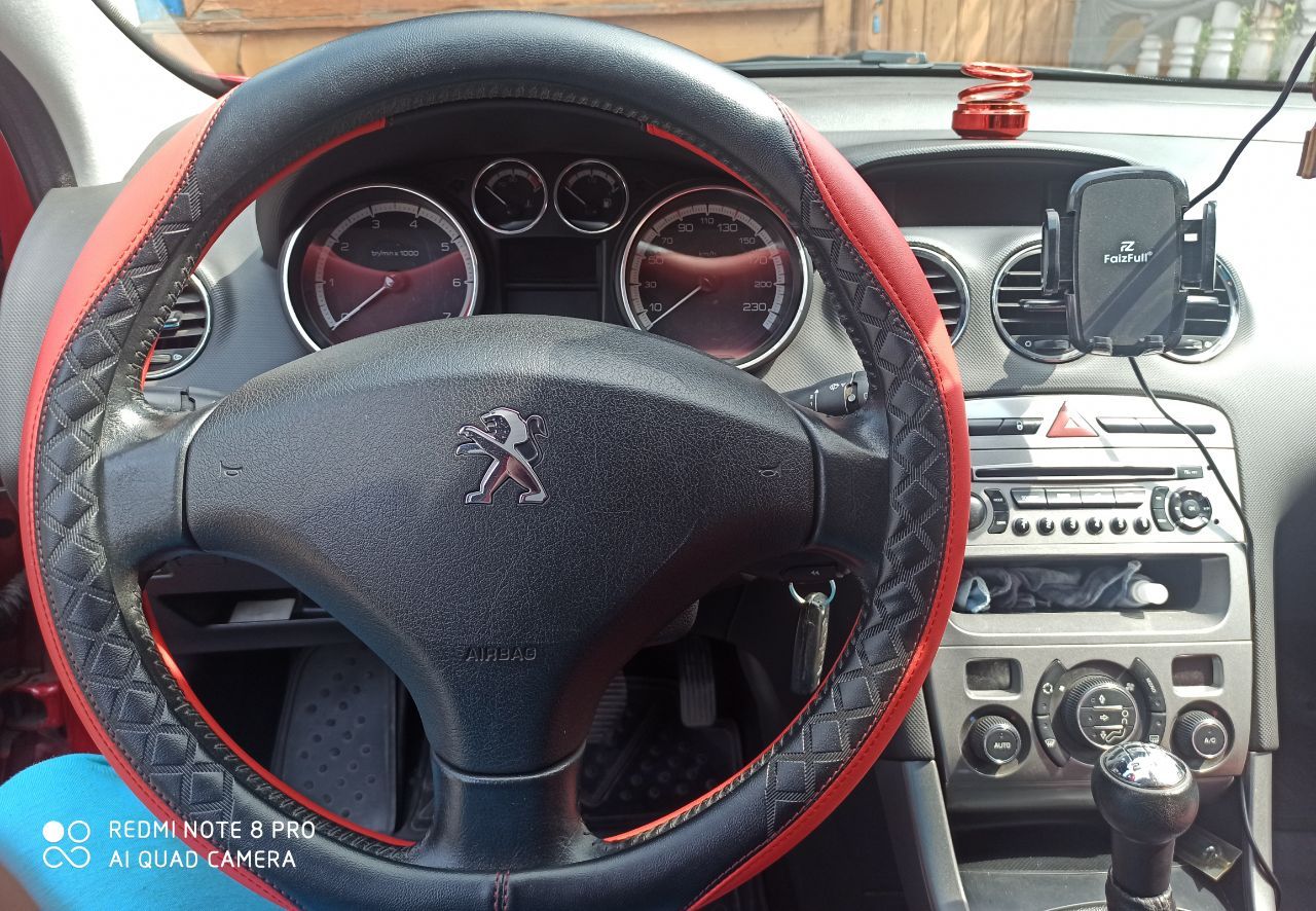 Продам пежо 308 хэтчбэк 2011 г. механика.5 ступ. 120 л. с. 1.6 л. пробег 198 тыс. кондиционер, гур, климат- контроль, 4 стеклоподьемника, обогрев сидений, переднего и заднего стекол, противотуманки, светодиодные дхо, вместительный багажник, новые чехлы. масла и расходники поменяны. стоят легкосплавные диски р16.в комплекте шипованная зимняя резина на штампах. 600 000 торг пишите или звоните +79493559025.шахтерск - фотография - 8