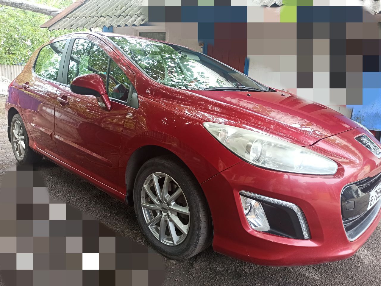 Продам пежо 308 хэтчбэк 2011 г. механика.5 ступ. 120 л. с. 1.6 л. пробег 198 тыс. кондиционер, гур,... - фотография