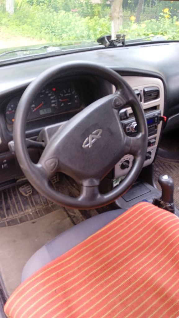 Продам cherri amulet 2008 год 99000 пробег новый радиатор, стартер, полный комплект грм, ролики, ремни, натяжители, новый насос гидроусилителя 11 лет в одних руках в донецке! варить, красить не надо все родное кузов обработан увеличен клиренс обогрев сидений кондиционер абс 2 комлпекта резины (зима, лето) на дисках в отличном состоянии новый газ 250 000 рублей, торг у капота желательно поменять диск сцепления (куплен, в наличии, осталось поменять) +79493672373 елена - фотография - 3