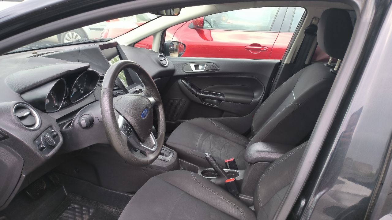 Продаётся ford fiesta sedan 2016 г. в. пробег 150 тыс. км. в хорошем состоянии: - двигатель объём 1,6 л. атмосферный - акпп - кондиционер работает исправно - 4 электростеклоподъёмника - подогревы передних сидений, боковых зеркал, лобового и заднего стекла - электроусилитель руля - магнитола android мотор и коробка работают без нареканий, по ходовой ничего не гремит, не стучит. экономичный, городской авто. ремонтировать ничего не надо, сел и поехал. по документам всё в порядке. я собственник. цена: 895,000₽ торг присутствует при осмотре. макеевка +79494097562 - фотография - 10