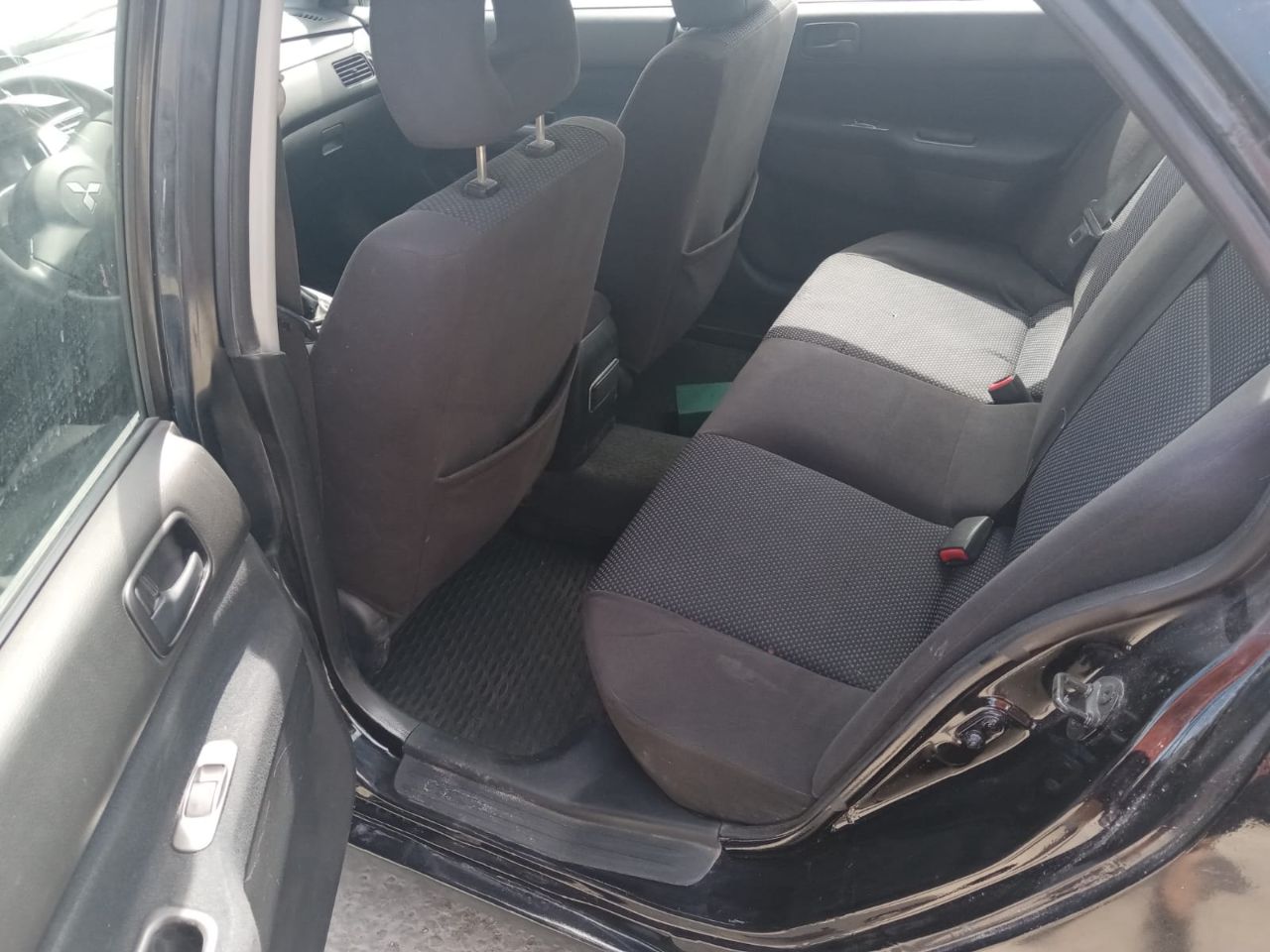 Митсубиси лансер 2007 1.6 двигатель отлично, масло не ест и не дымит. коробка, салон, ходовка на 5. цена 450000 +79591022570 - фотография - 4