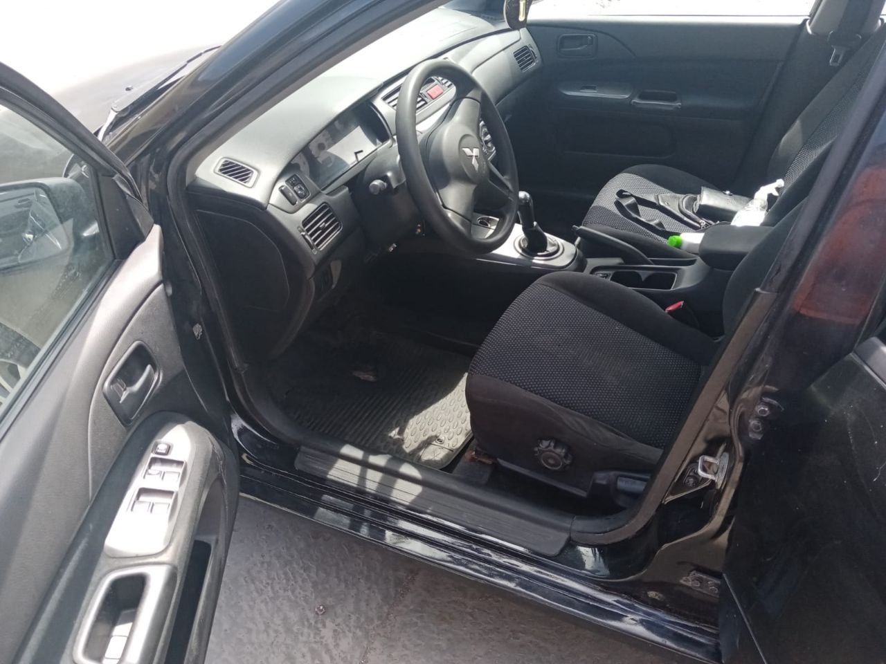 Митсубиси лансер 2007 1.6 двигатель отлично, масло не ест и не дымит. коробка, салон, ходовка на 5. цена 450000 +79591022570 - фотография - 5