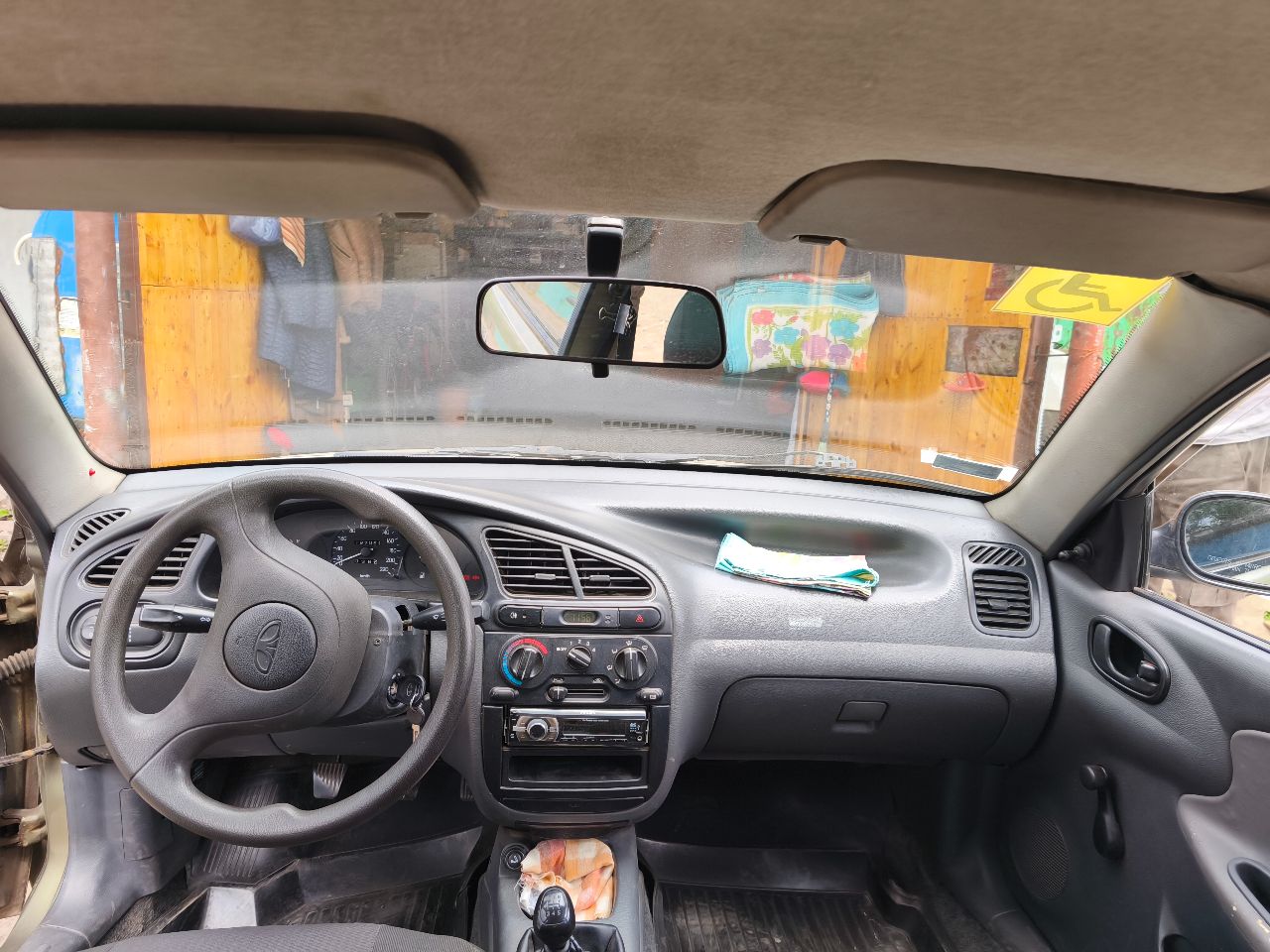 Sens 1.3, 2006 газ/бензин. машина местная. с 2014 по 2021 была в моих руках, потом отдал тестю. по технике машина живая, по кузову гнили нет и не было, но вопросы есть. в дтп авто за всю свою жизнь не попадало. задняя правая дверь с разборки не из-за дтп, а из-за халатности. пробег родной, хотите - верьте, не хотите - проверяйте. денег на з/ч никогда не жалел. +79493561497, 250000 - фотография - 4