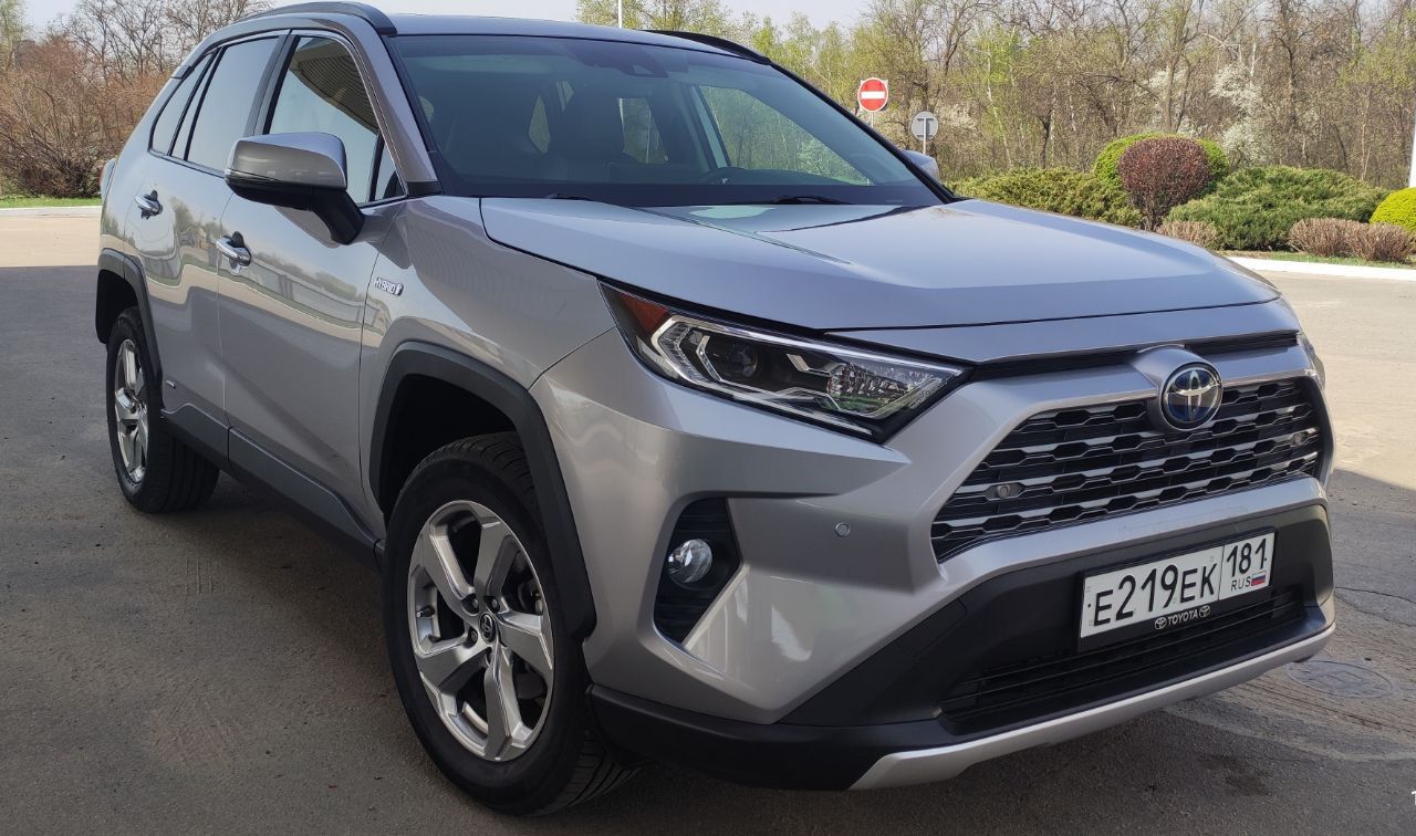 Луганск. ‼️ цена 3099000 руб. ‼️продам toyota rav 4, максимальная комплектация ‼️гибрид‼️ 2019 год,... - фотография