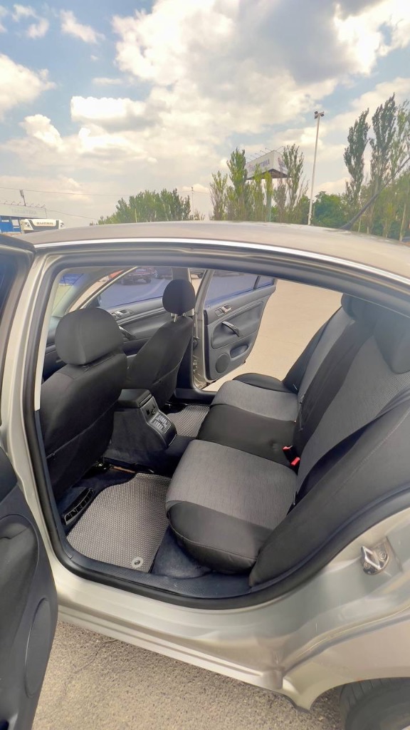 ‼‼продаю: skoda superb 2007 года‼‼ ‼мотор: 1.8 turbo mкпп‼ ✅цена: 750.000 руб. .✅ ✅пробег: 254 876 км✅ по кузову в хорошем состоянии, родной окрас, салон ухоженный, машина всегда в чистоте, гаражное хранение. технически автомобиль исправен и обслужен. вся ходовая часть в отличном состоянии, поменяны все фильтра и масла. комплектация: кондиционер, электропакет, abs, мультимедиа, сигнализация, установлен газ. 📞+7 (949) 412-64-26 📞+7 (949) 412-62-77 - фотография - 7