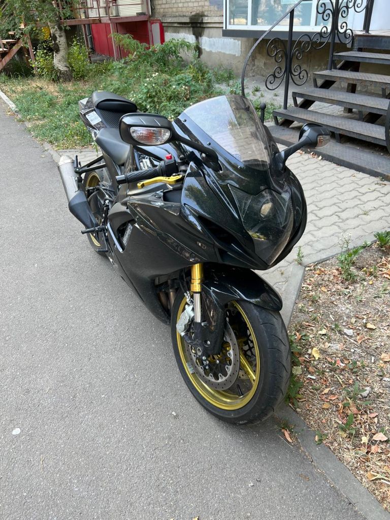 Продам 🏍️ suzuki gsxr 750 l8 2018г пробег 3000км - фотография - 3