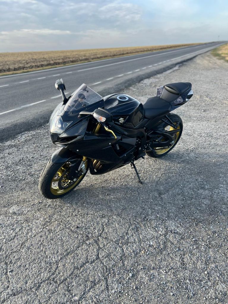 Продам 🏍️ suzuki gsxr 750 l8 2018г пробег 3000км - фотография - 4