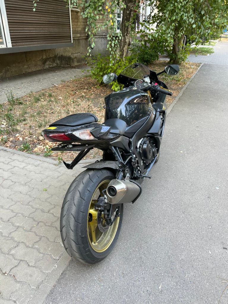 Продам 🏍️ suzuki gsxr 750 l8 2018г пробег 3000км - фотография - 7