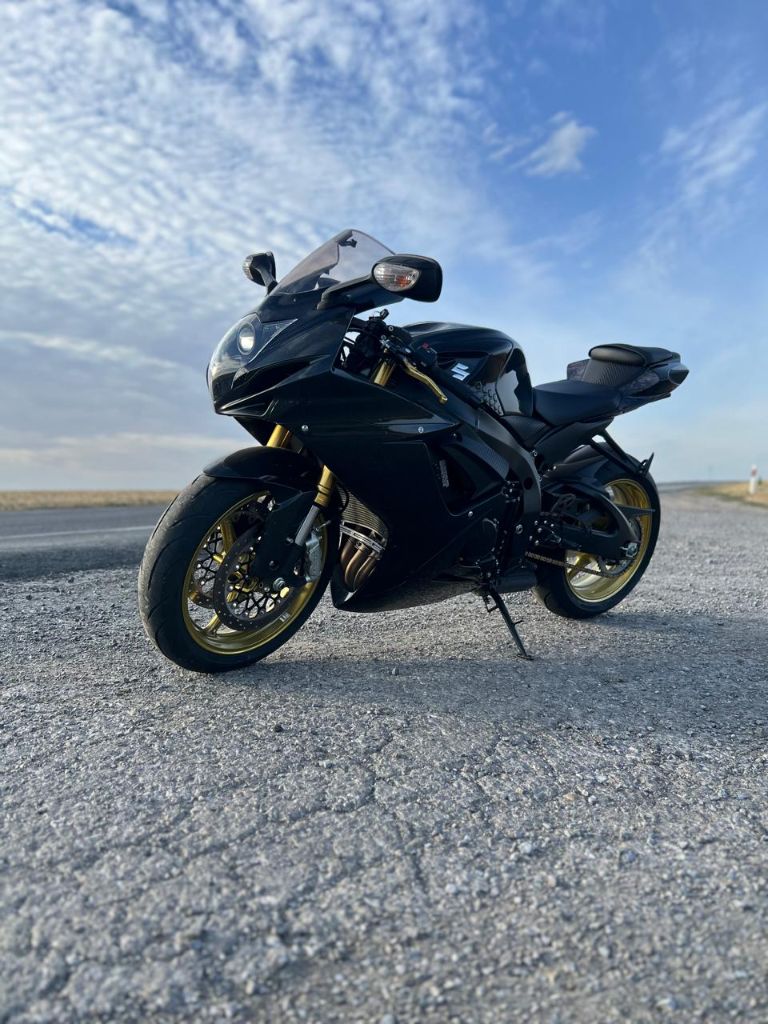 Продам 🏍️ suzuki gsxr 750 l8 2018г пробег 3000км - фотография