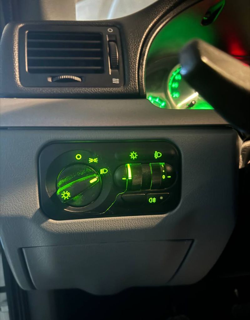 Продам газель - бизнес. состояние идеальное. 2014 г. в. пробег 124 000. вкладывать не нужно ничего, сел и поехал. ширина будки 2.04, длина 4.12, высота 1.90 ( по внутренним замерам). на все вопросы отвечу по телефону. г. макеевка цена 1 800 000. +79493569314 - фотография - 5