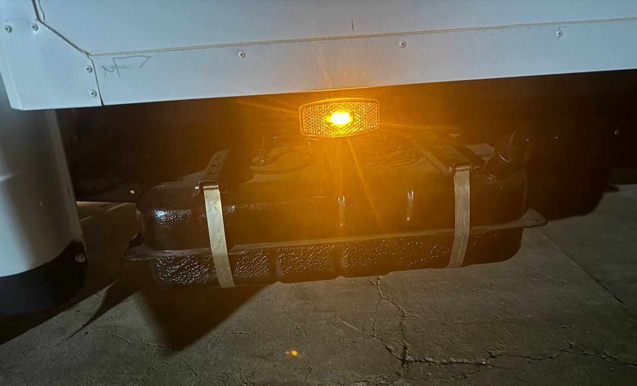 Продам газель - бизнес. состояние идеальное. 2014 г. в. пробег 124 000. вкладывать не нужно ничего, сел и поехал. ширина будки 2.04, длина 4.12, высота 1.90 ( по внутренним замерам). на все вопросы отвечу по телефону. г. макеевка цена 1 800 000. +79493569314 - фотография - 8