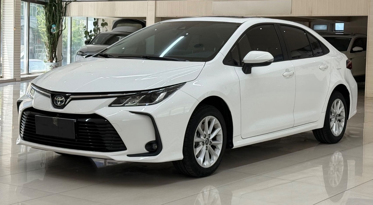 Toyota corolla 05.2021 год 1.2л пробег 44 тыс км в шикарном состоянии! авто на складе в китае. 1250... - фотография